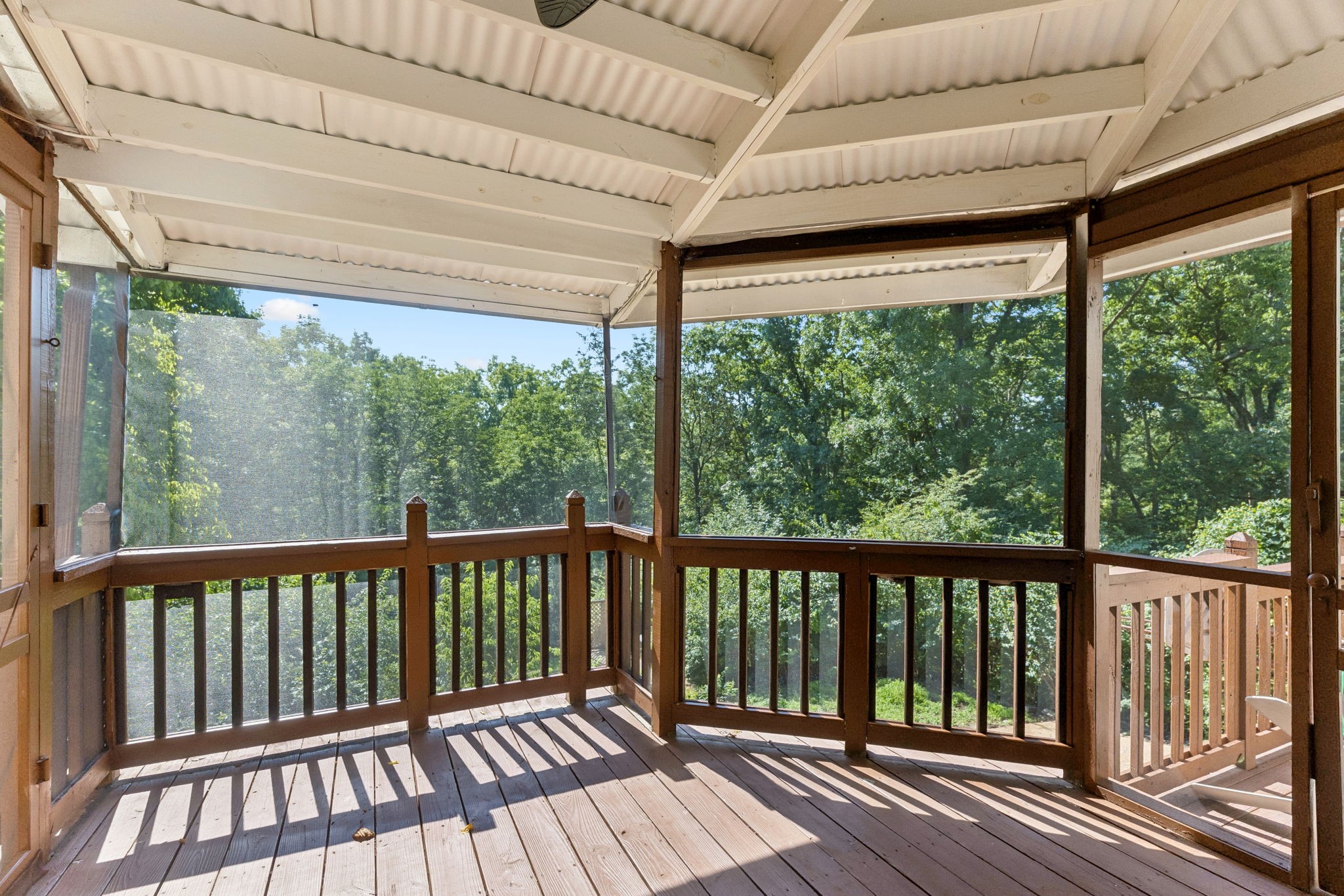 616 Belgium Dr, Hermitage, TN 37076