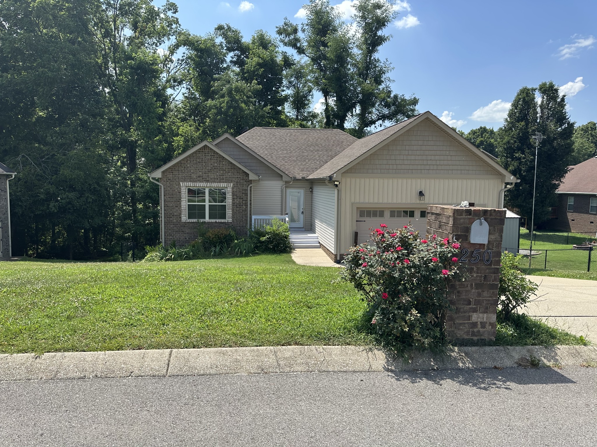 250 Wagoners Way, Westmoreland, TN 37186