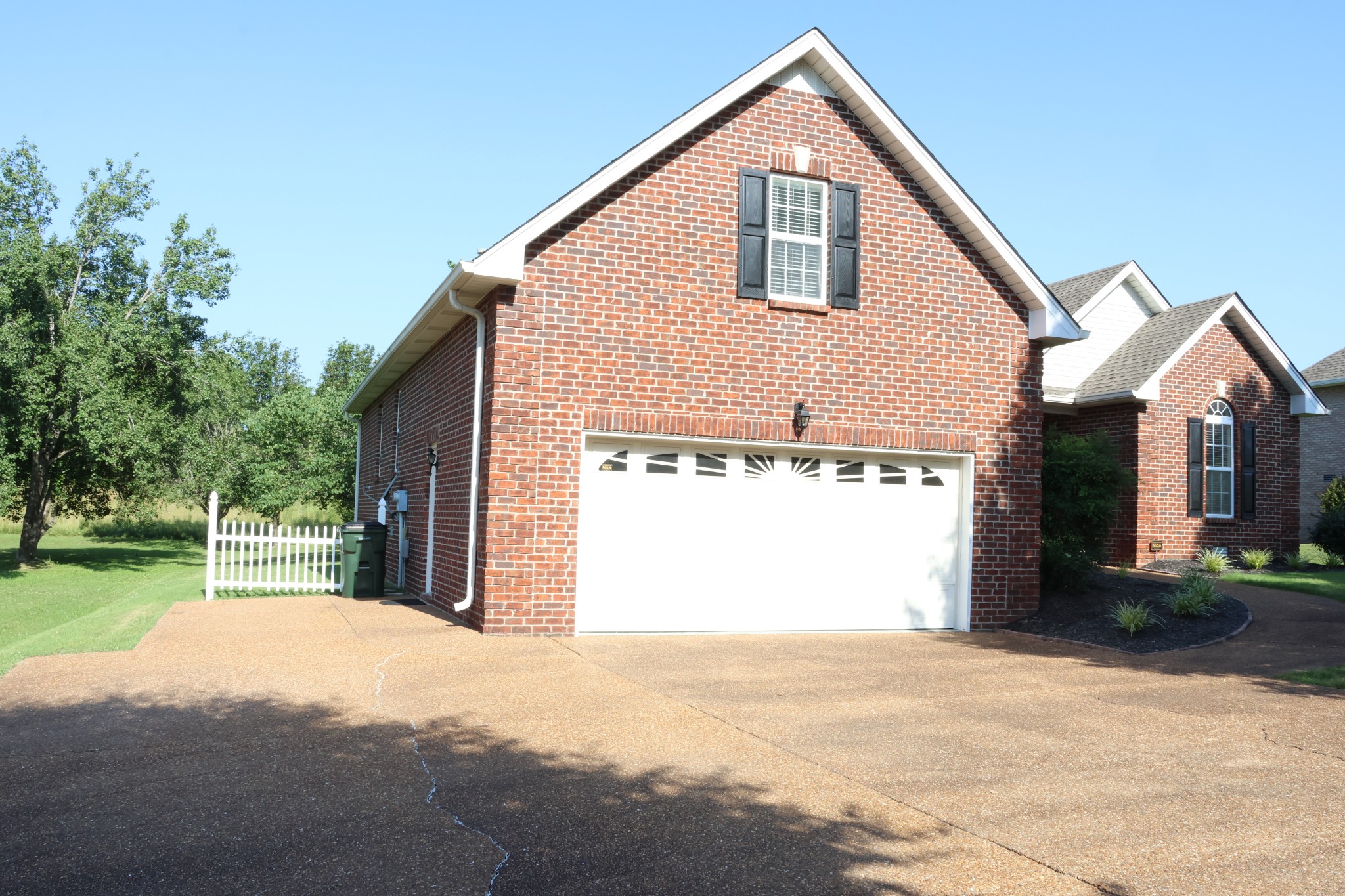 332 Hazeltine Dr, Gallatin, TN 37066