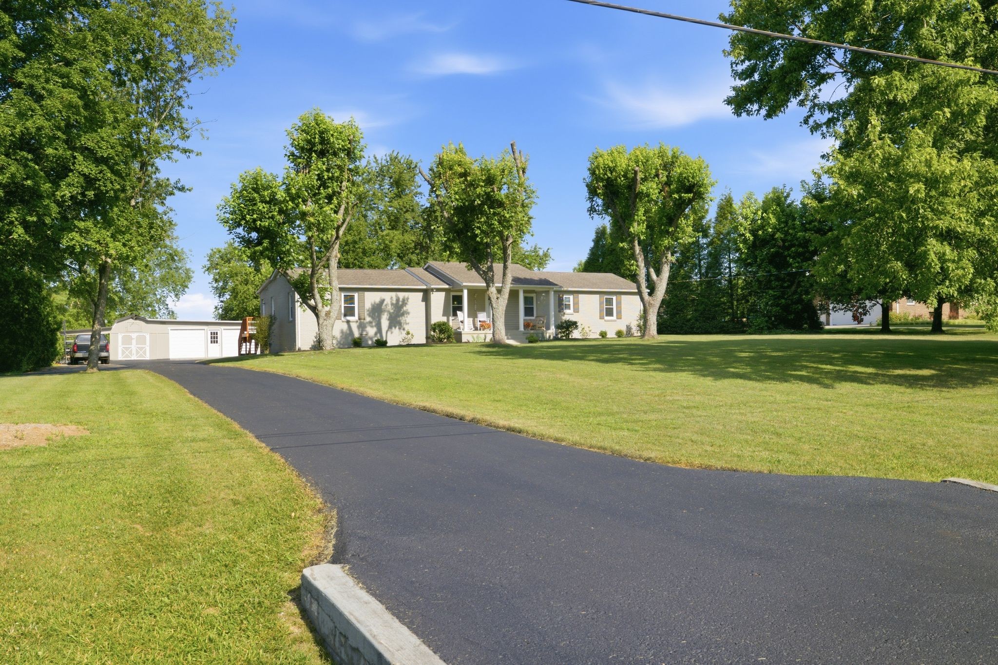2613 Country Haven Dr, Thompsons Station, TN 37179