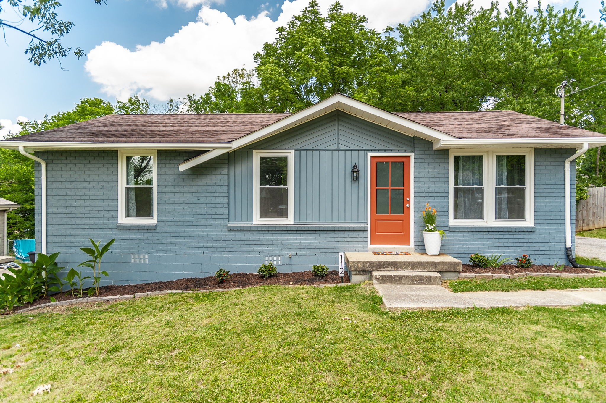 112 Crestmont Dr, Hendersonville, TN 37075