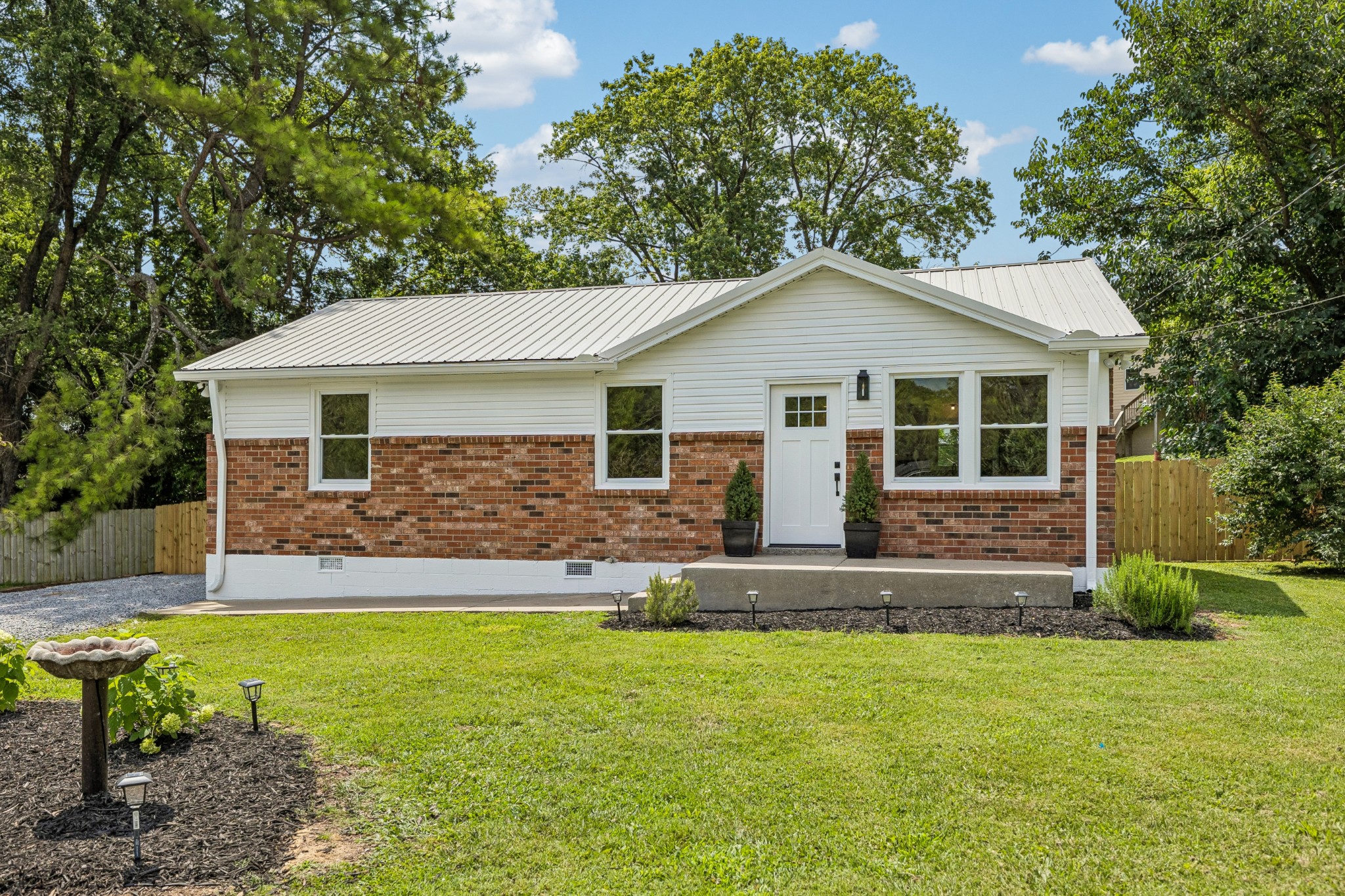 205 Glenrose Ct, Nashville, TN 37210