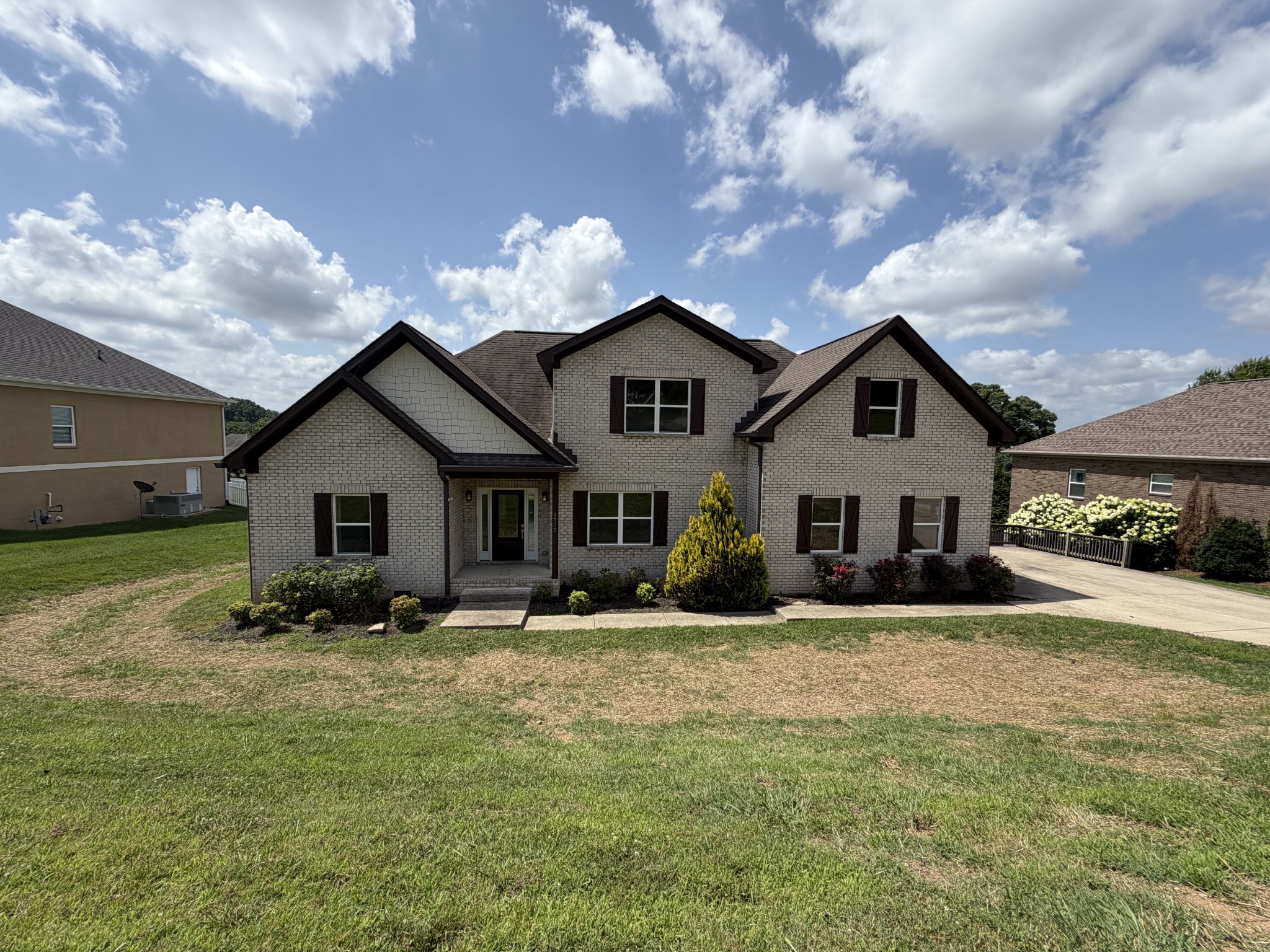 1707 Aster Dr, Columbia, TN 38401