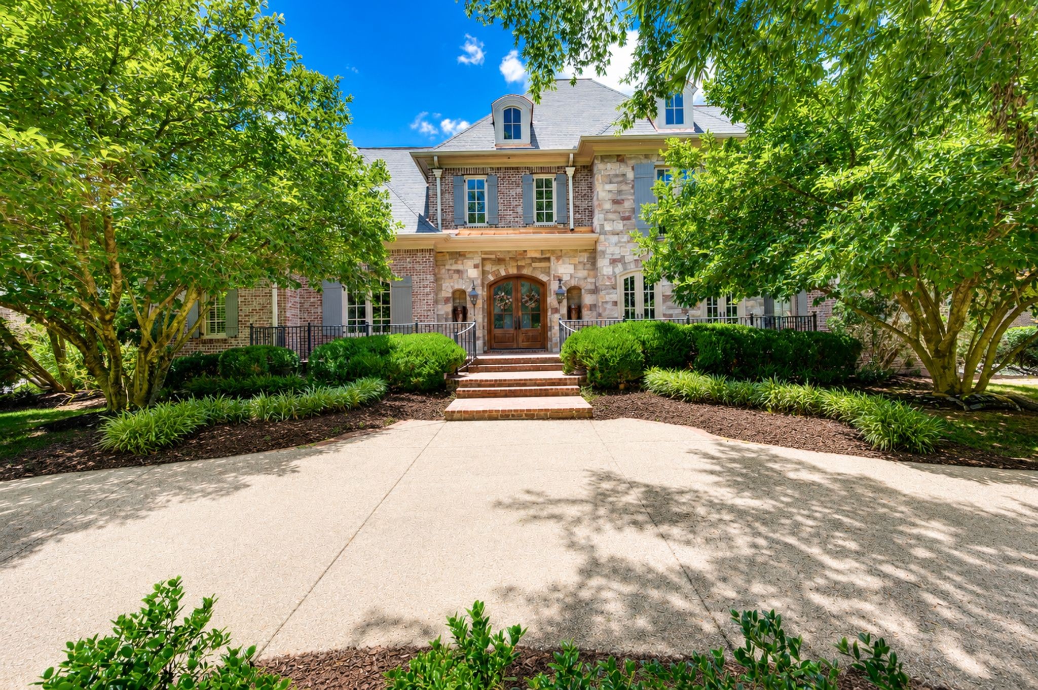 1450 Willowbrooke Cir, Franklin, TN 37069