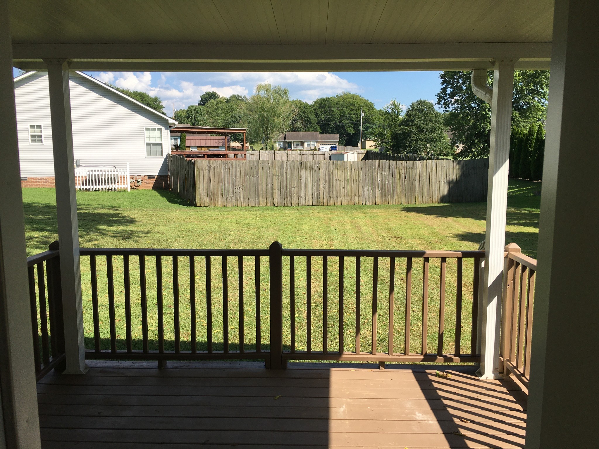 2012 Stafford Dr, Columbia, TN 38401