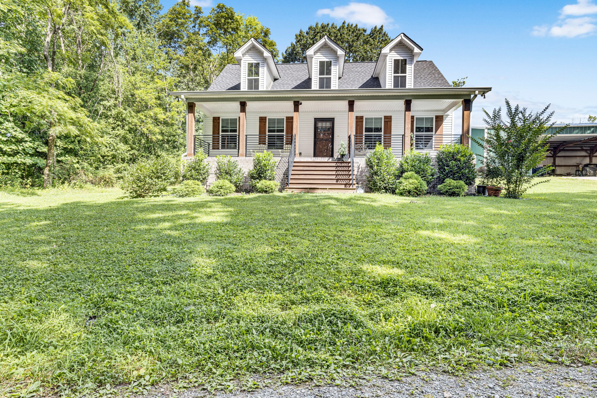 998 West St, Greenbrier, TN 37073