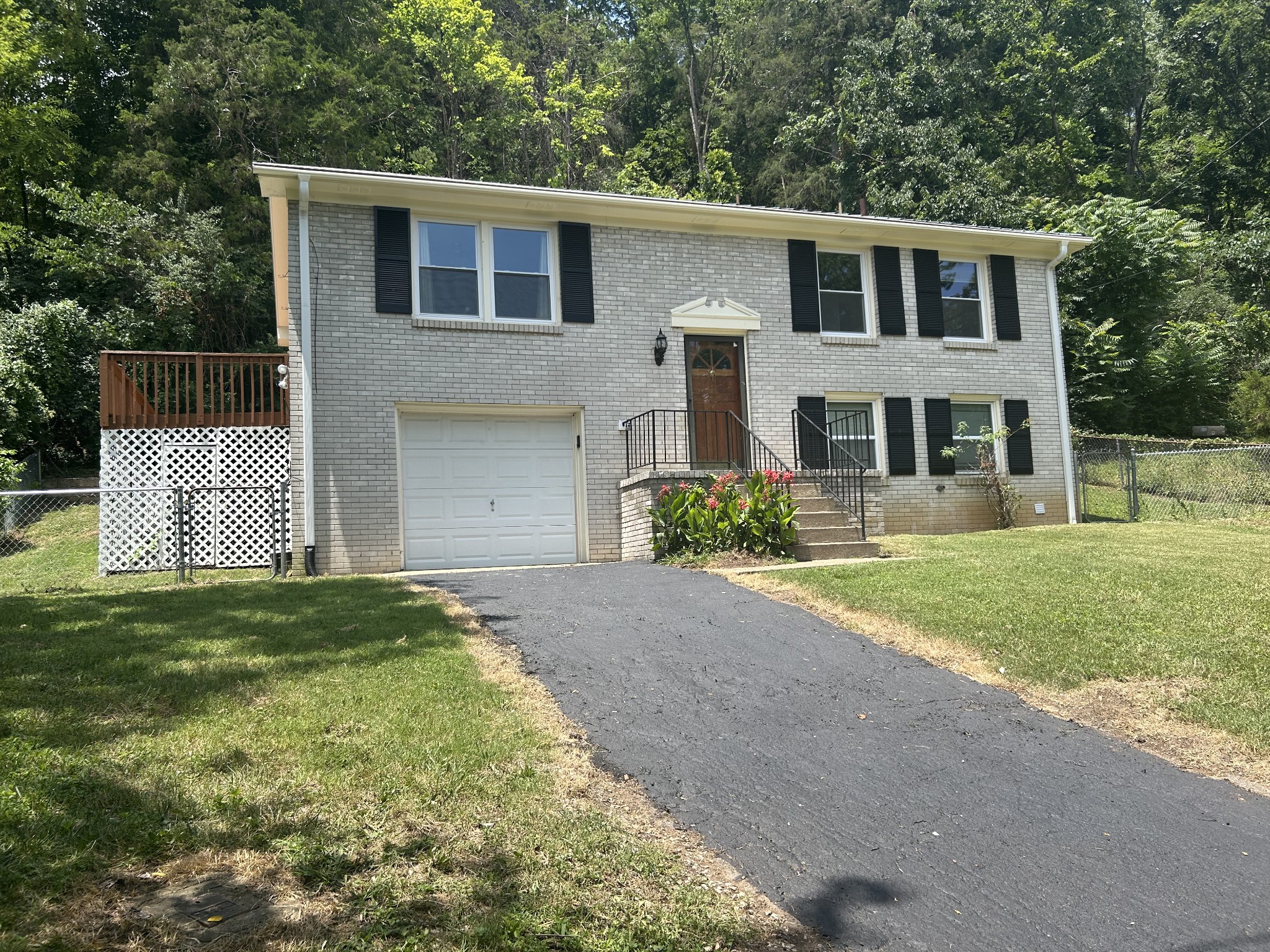 211 Sawyer Brown Ct, Nashville, TN 37221