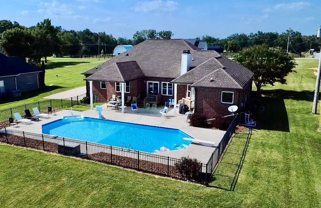 419 W Hester Rd, Cottontown, TN 37048