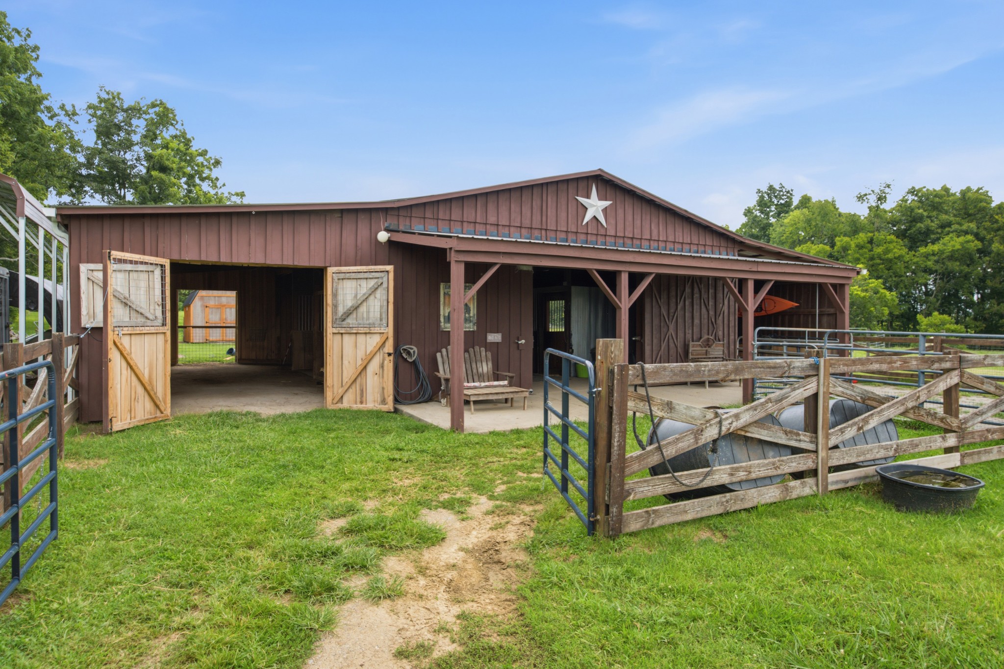 1038 Kansas Ln, Gallatin, TN 37066