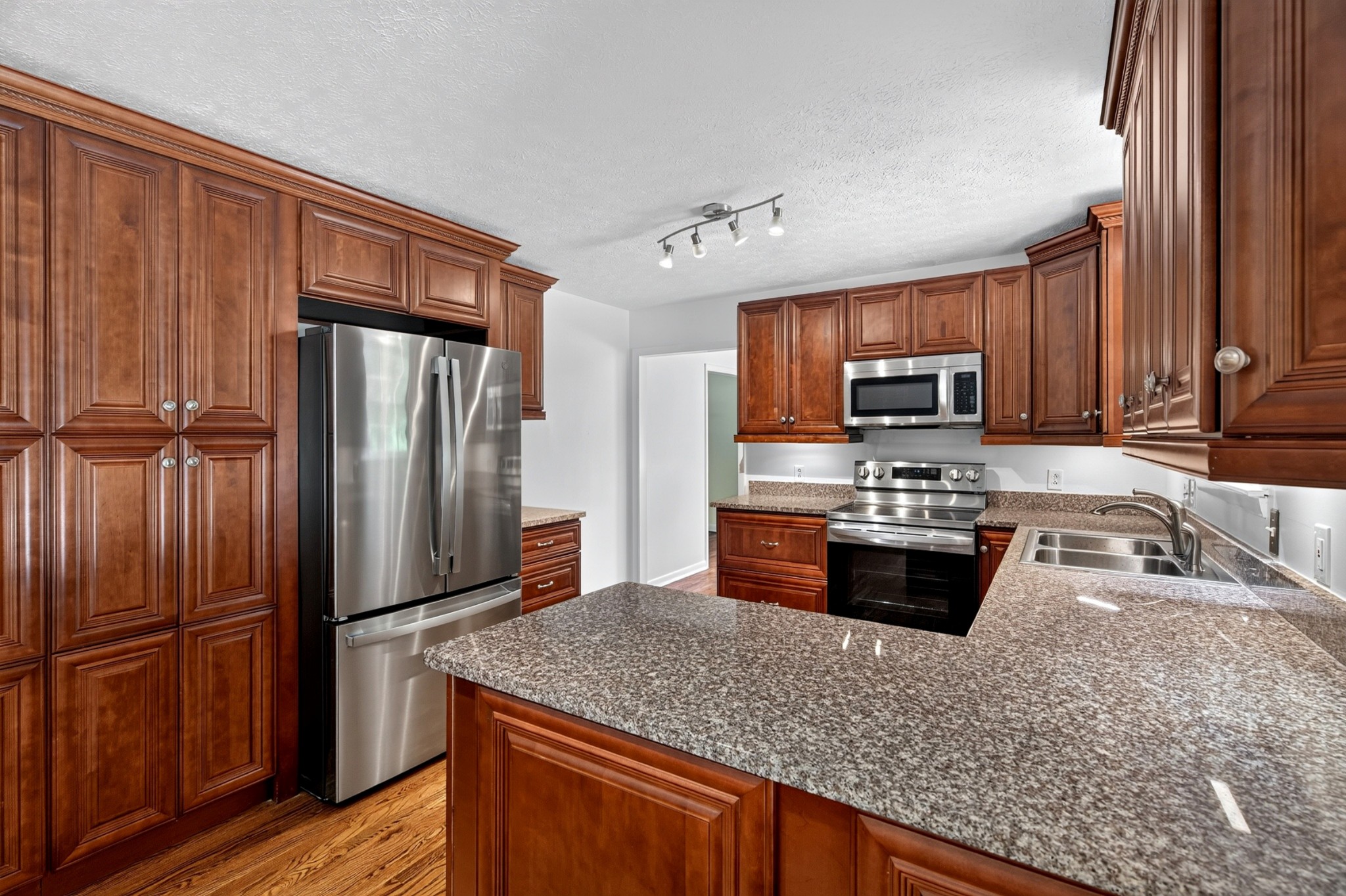 7311 Henry Dr, Fairview, TN 37062