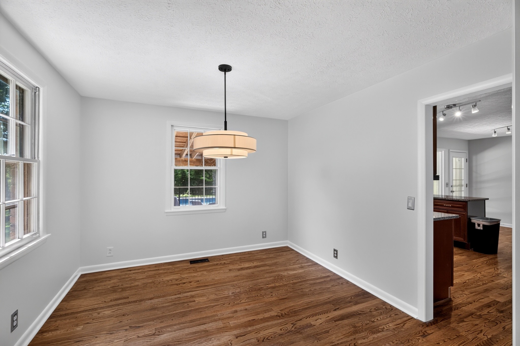 7311 Henry Dr, Fairview, TN 37062
