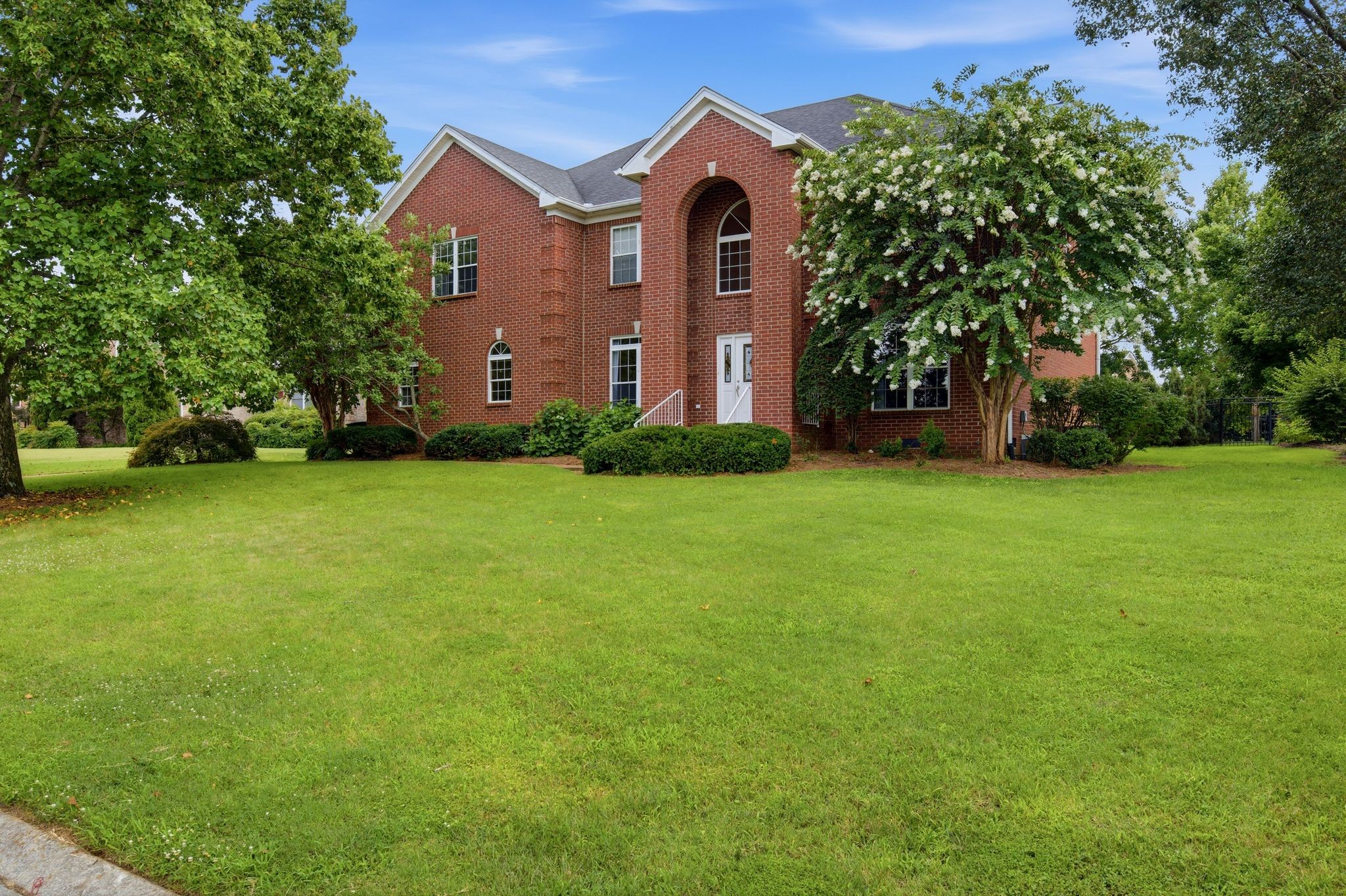 304 Shute Ct, Old Hickory, TN 37138