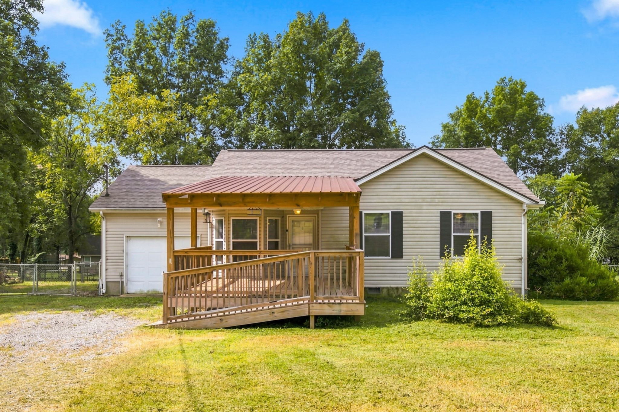 1103 Cindi Ct, Mount Juliet, TN 37122