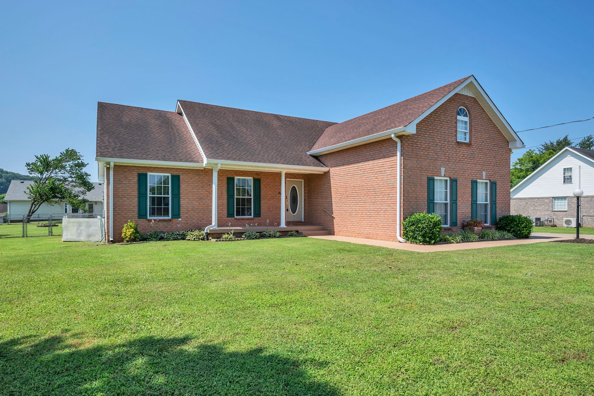567 Bluff View Dr, Pegram, TN 37143