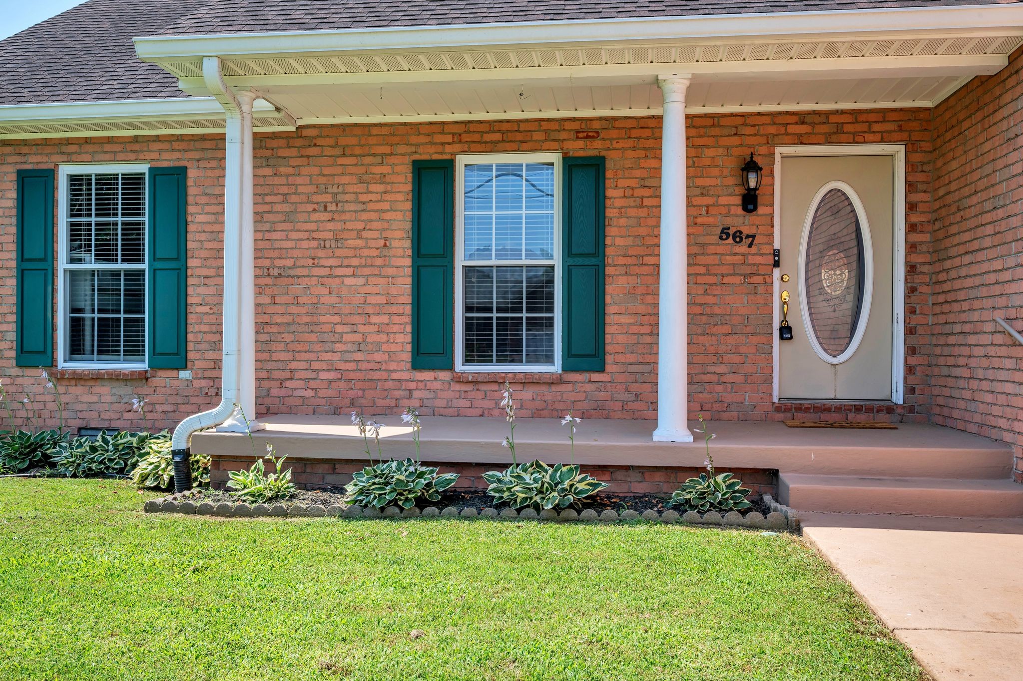 567 Bluff View Dr, Pegram, TN 37143