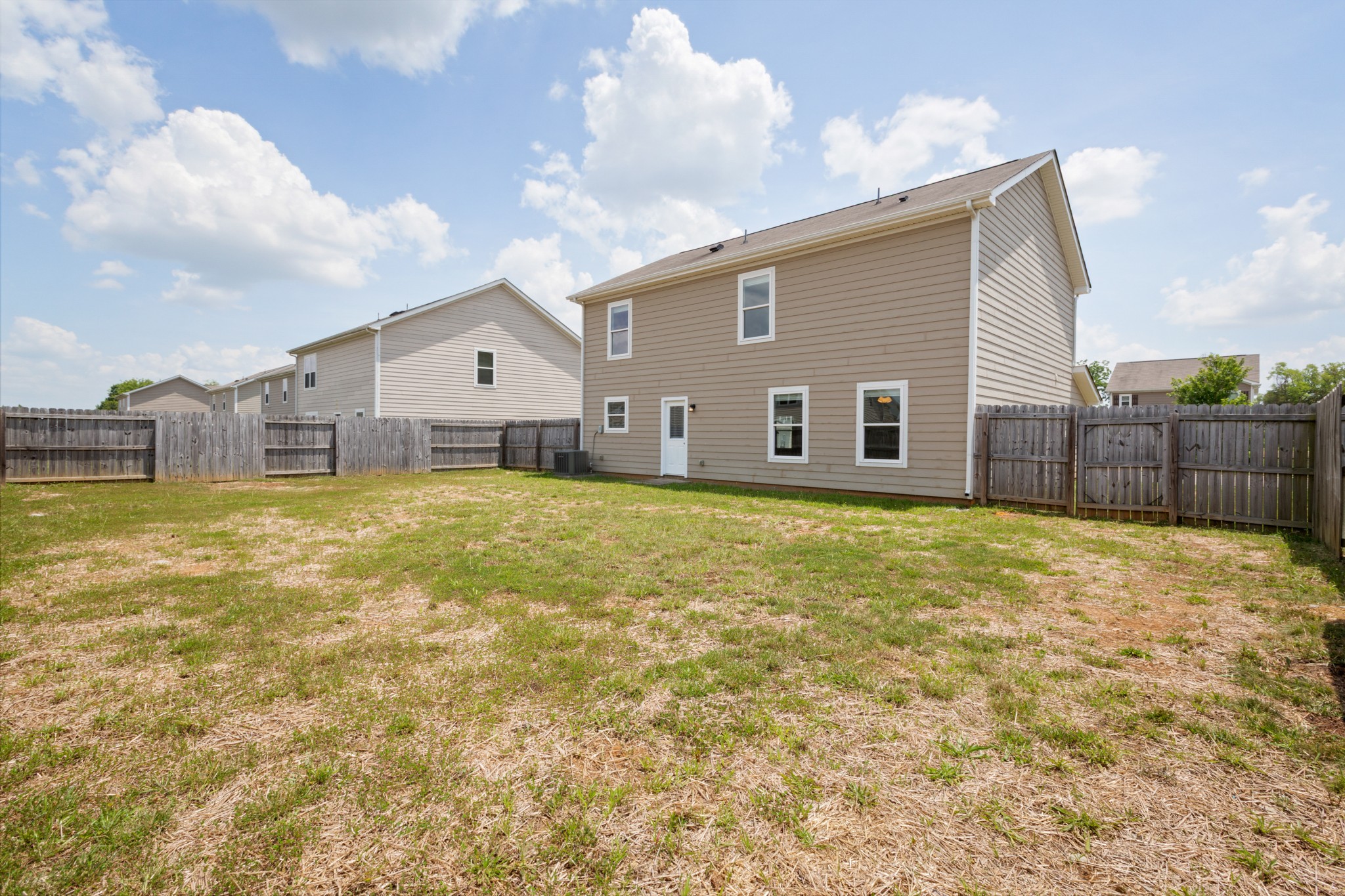 3217 Dizzy Dean Dr, Murfreesboro, TN 37128