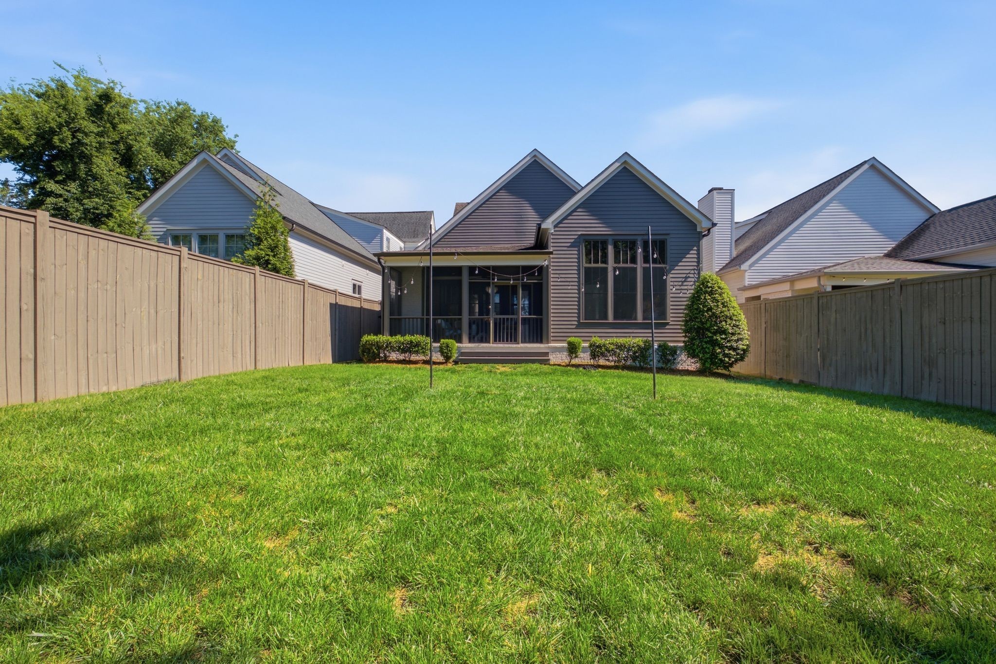 916B Gale Ln, Nashville, TN 37204