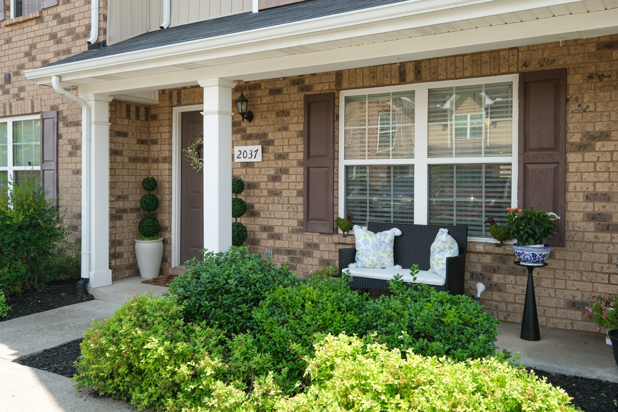 2037 Debonair Ln, Murfreesboro, TN 37128