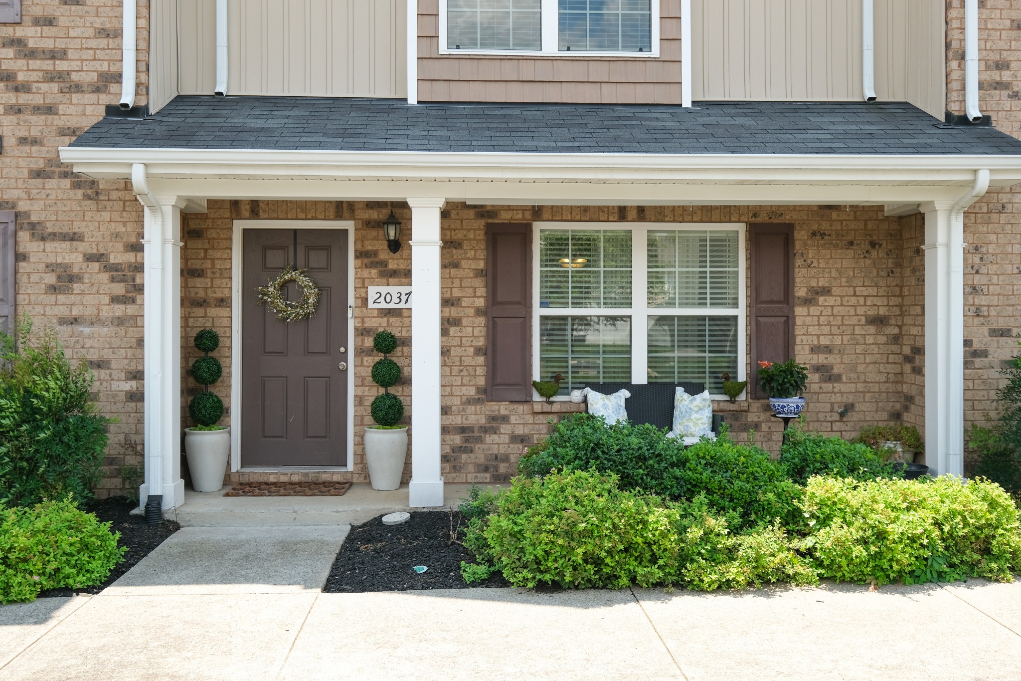 2037 Debonair Ln, Murfreesboro, TN 37128