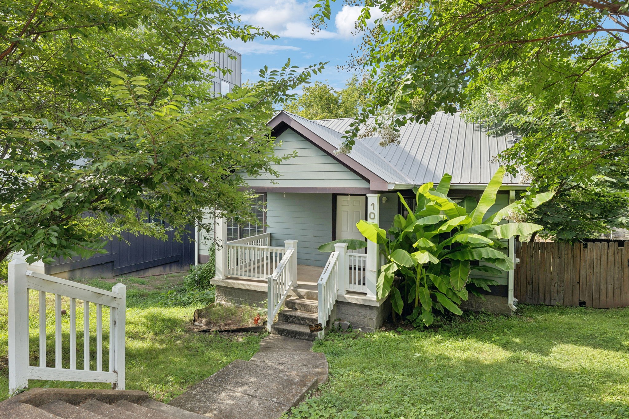 1007 Glenview Dr, Nashville, TN 37206