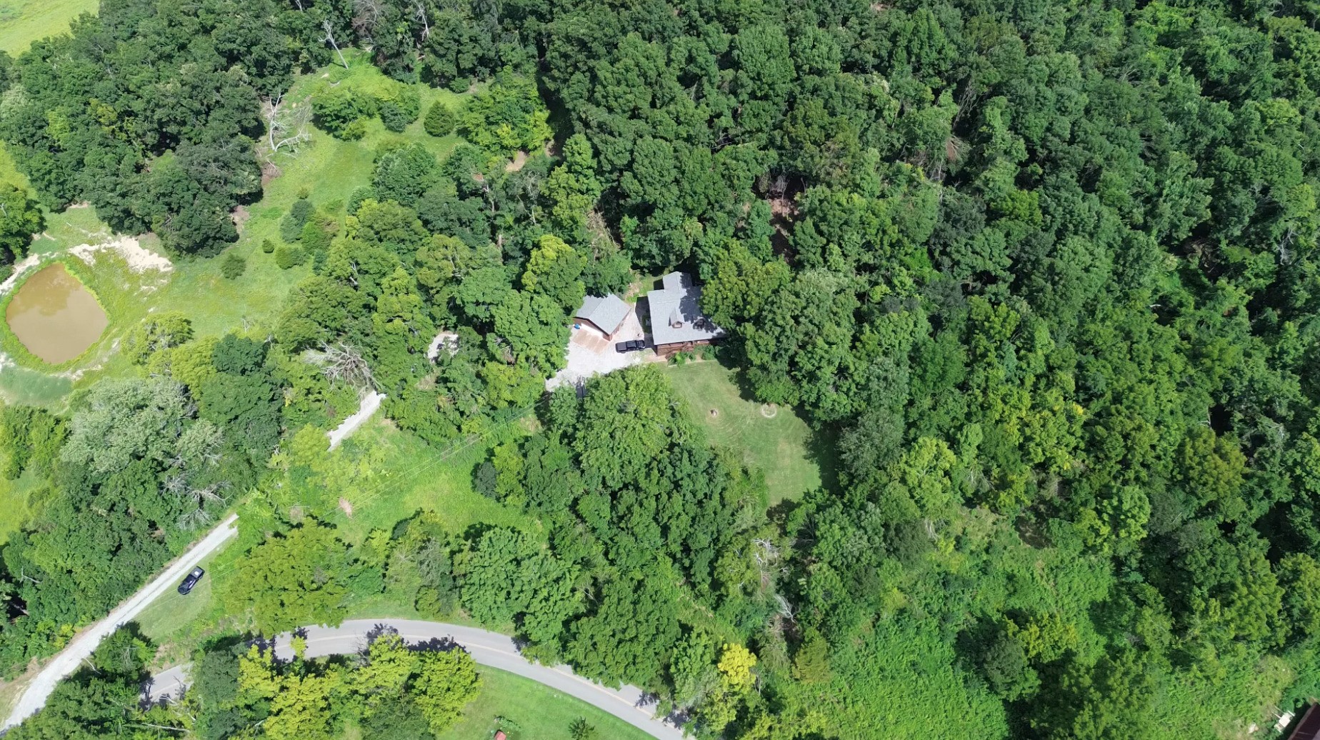 532 Cummings Ln, Cottontown, TN 37048
