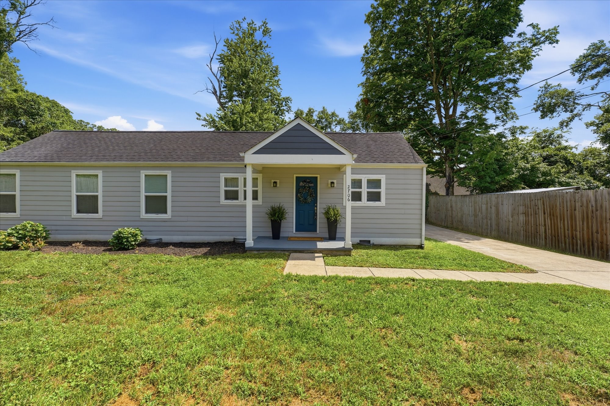 2706B Brunswick Dr, Nashville, TN 37207