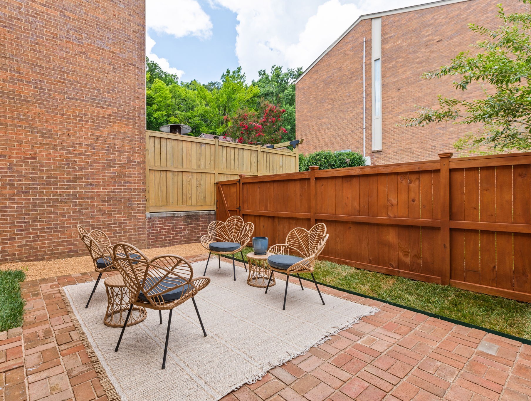 6950 Highland Park Dr, Nashville, TN 37205