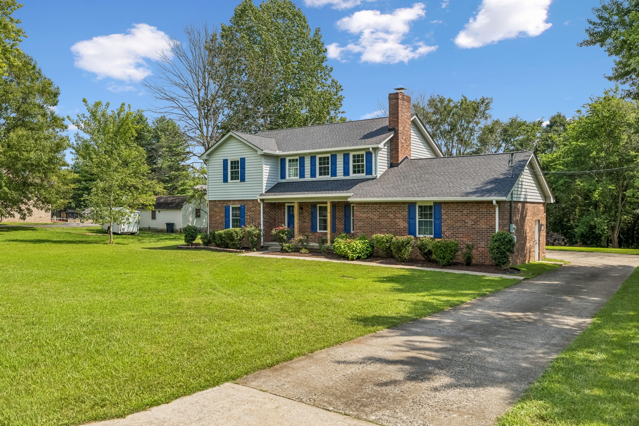 239 Southwinds Dr, Hermitage, TN 37076