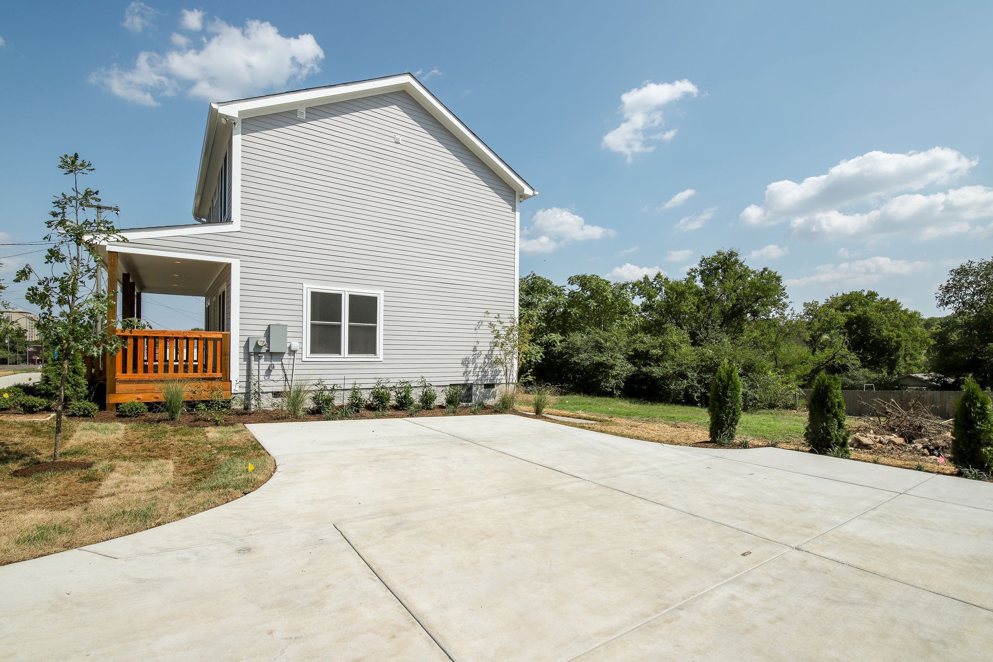 2214 14th Ave N, Nashville, TN 37208