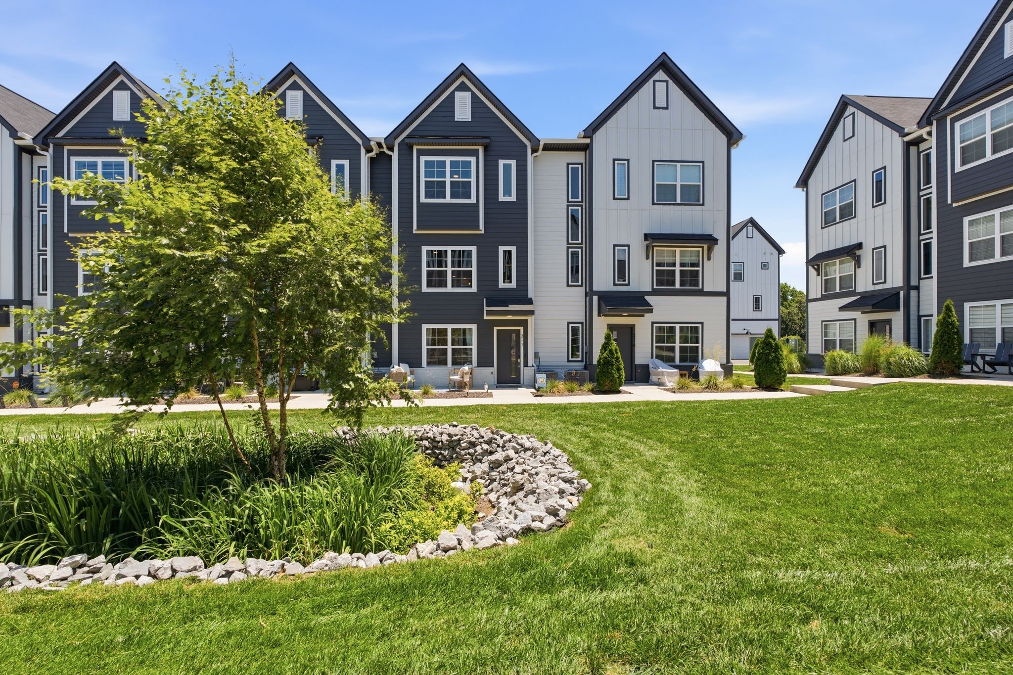700 N Dupont Ave #317, Madison, TN 37115