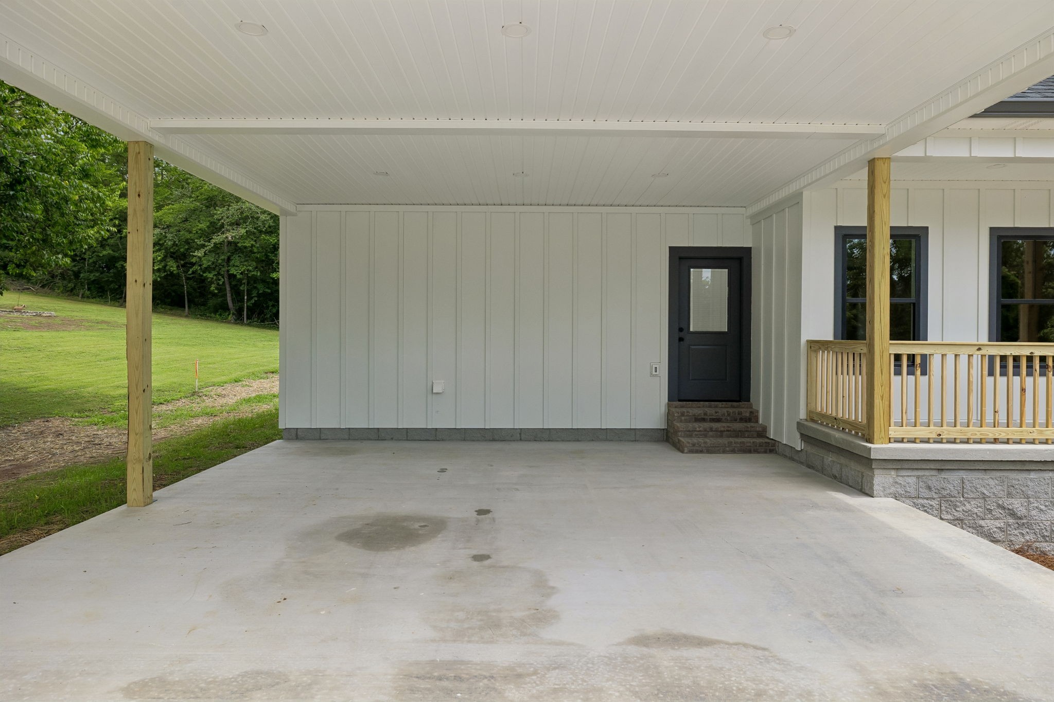 295 Meadow Dr, Gordonsville, TN 38563