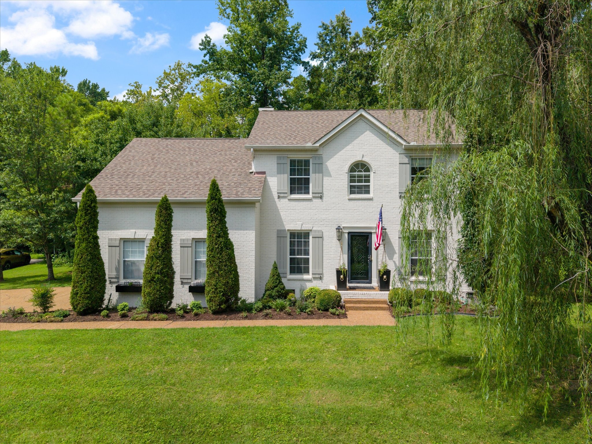 300 Colfax Dr, Old Hickory, TN 37138