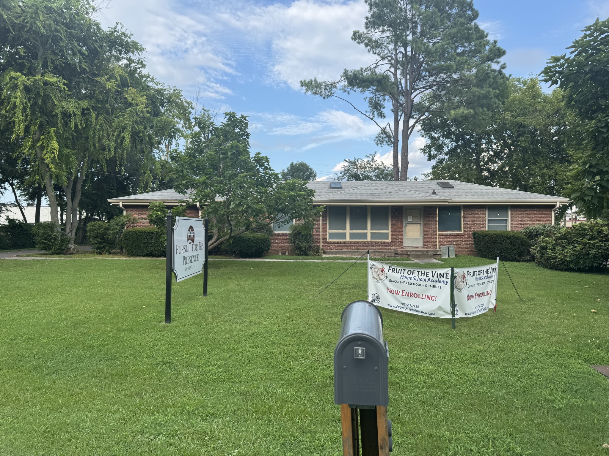 806 Meadowlark Ln, Goodlettsville, TN 37072