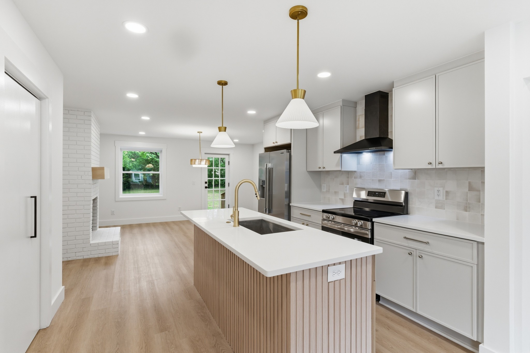 212 Nokes Dr, Hendersonville, TN 37075