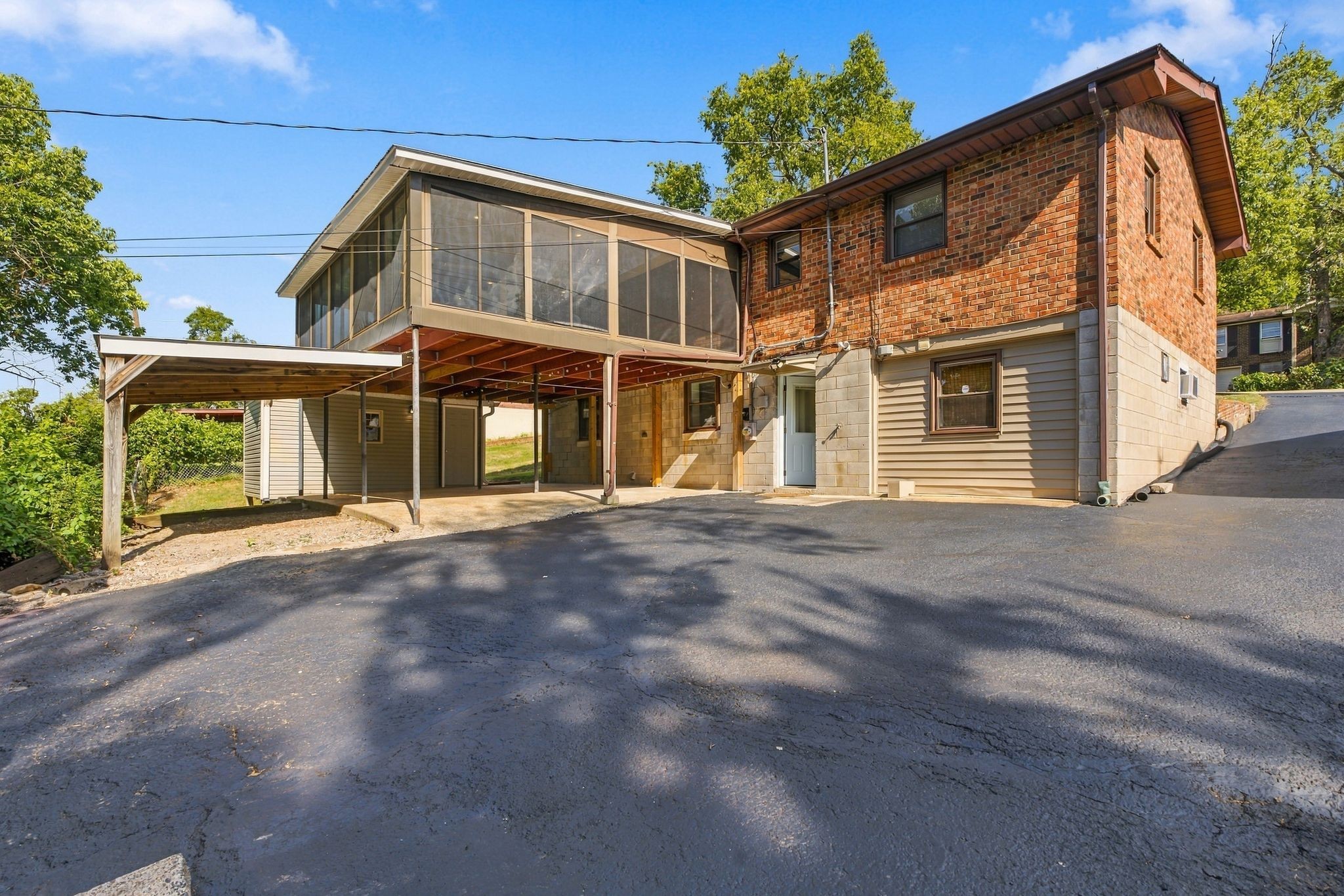 6523 Cougar Dr, Nashville, TN 37209