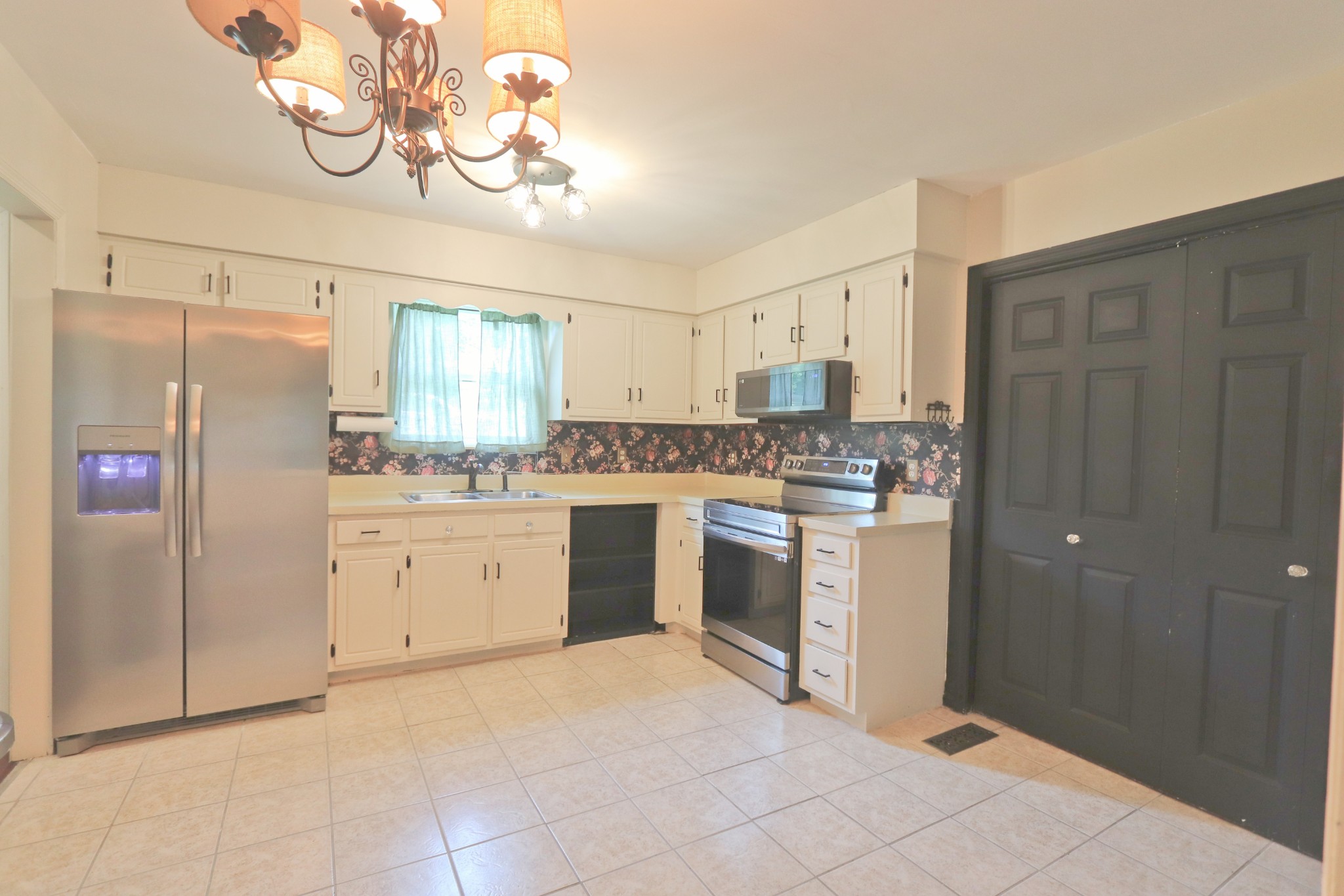 1045 Rolling Meadow Dr, Mount Juliet, TN 37122