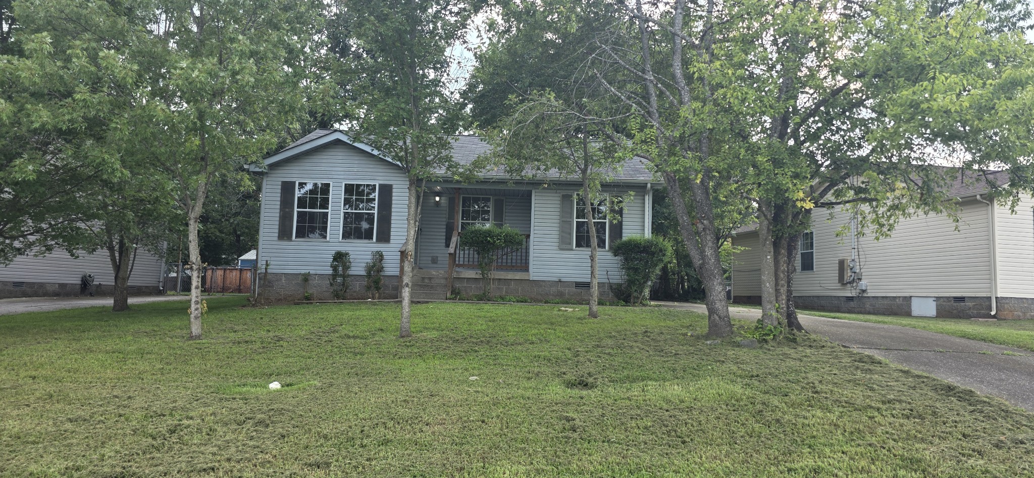 105 Natchez Ct S, La Vergne, TN 37086