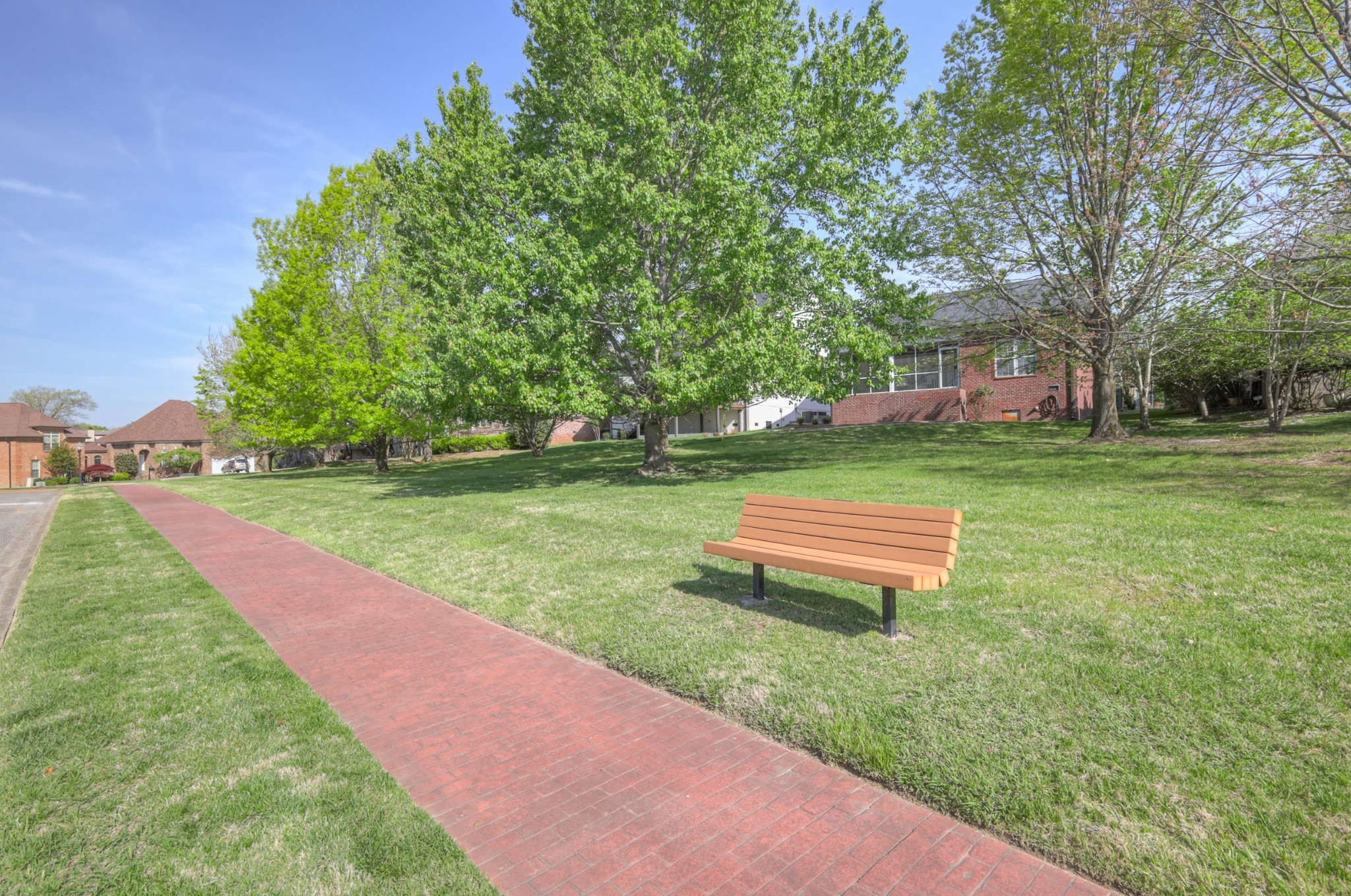 1087 Isaac Franklin Dr, Gallatin, TN 37066