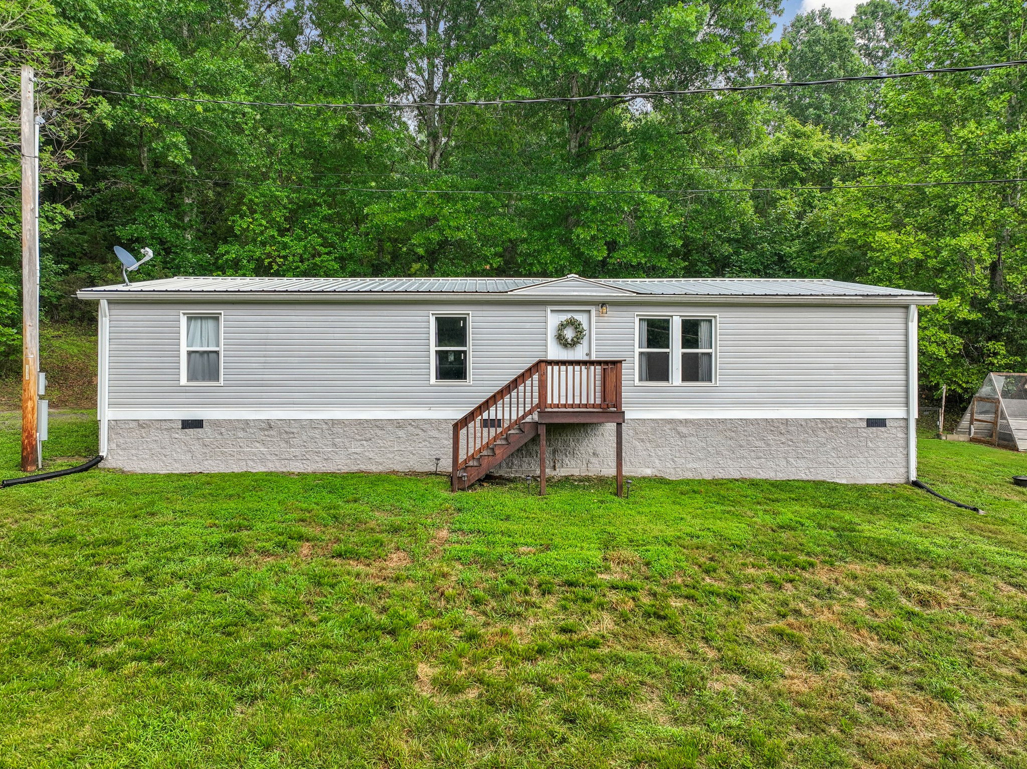 119 Dyer Branch Rd, Gordonsville, TN 38563