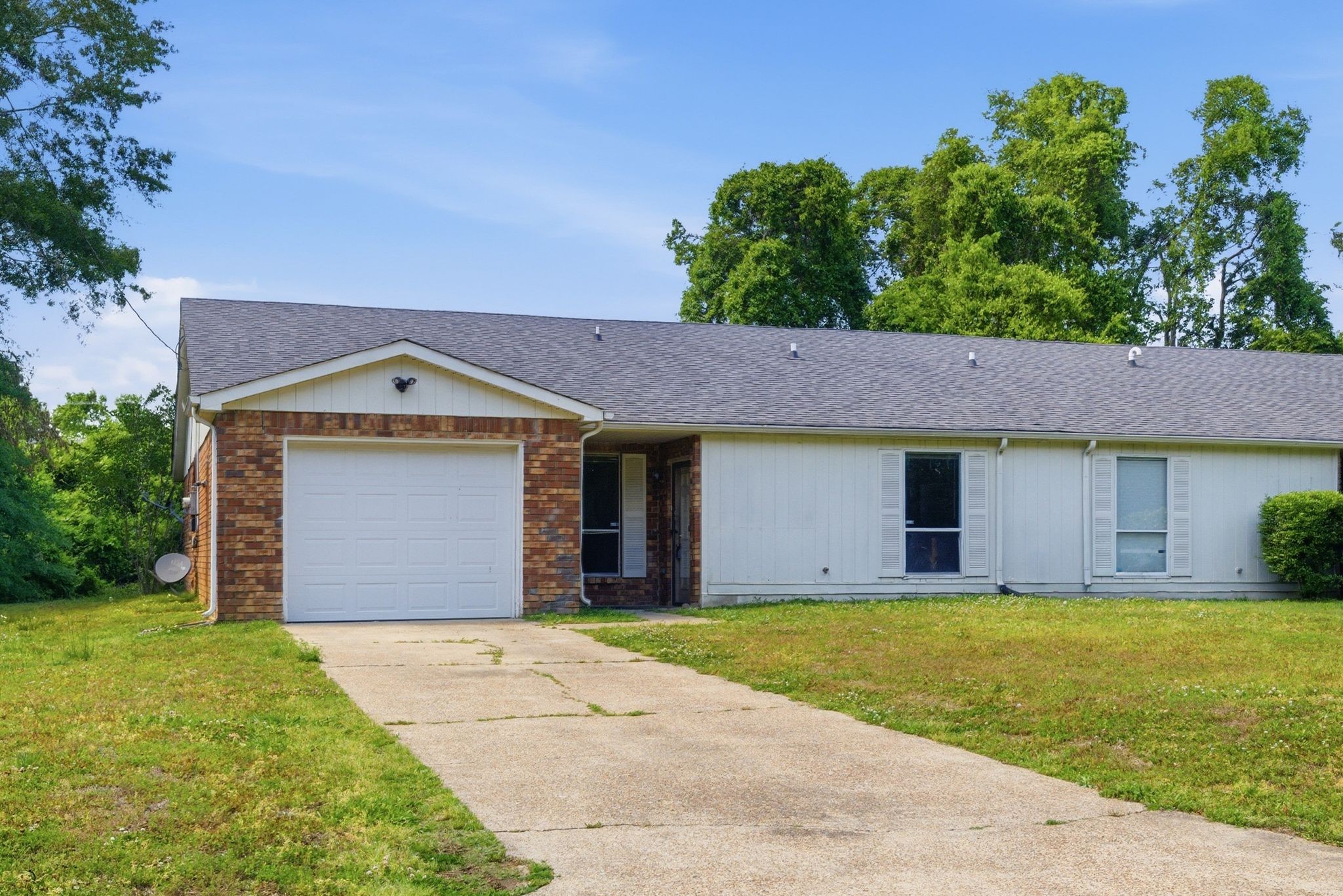 1440 E Cedar Ln, Madison, TN 37115