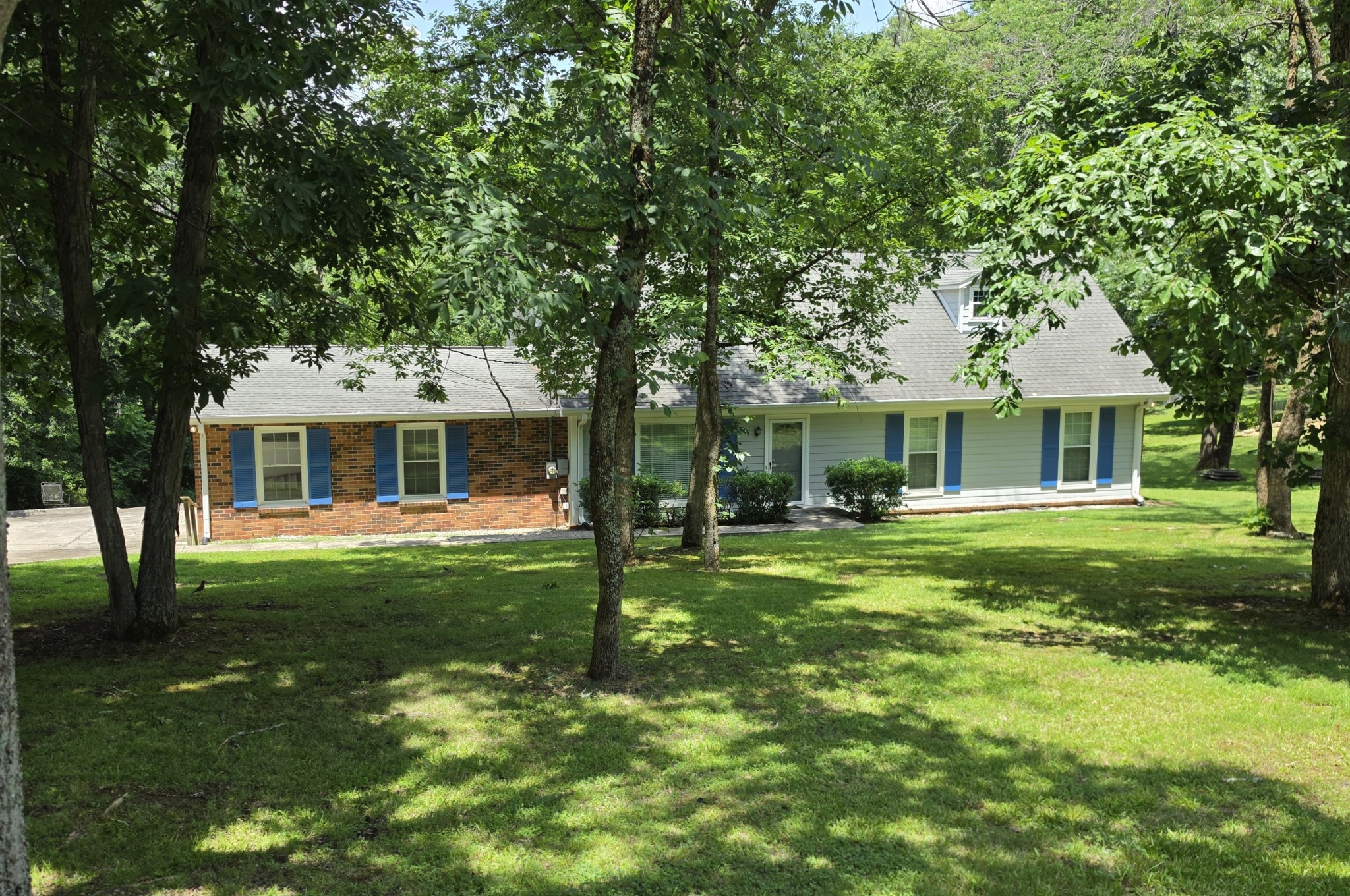 130 Ridgewood Ln, Brentwood, TN 37027