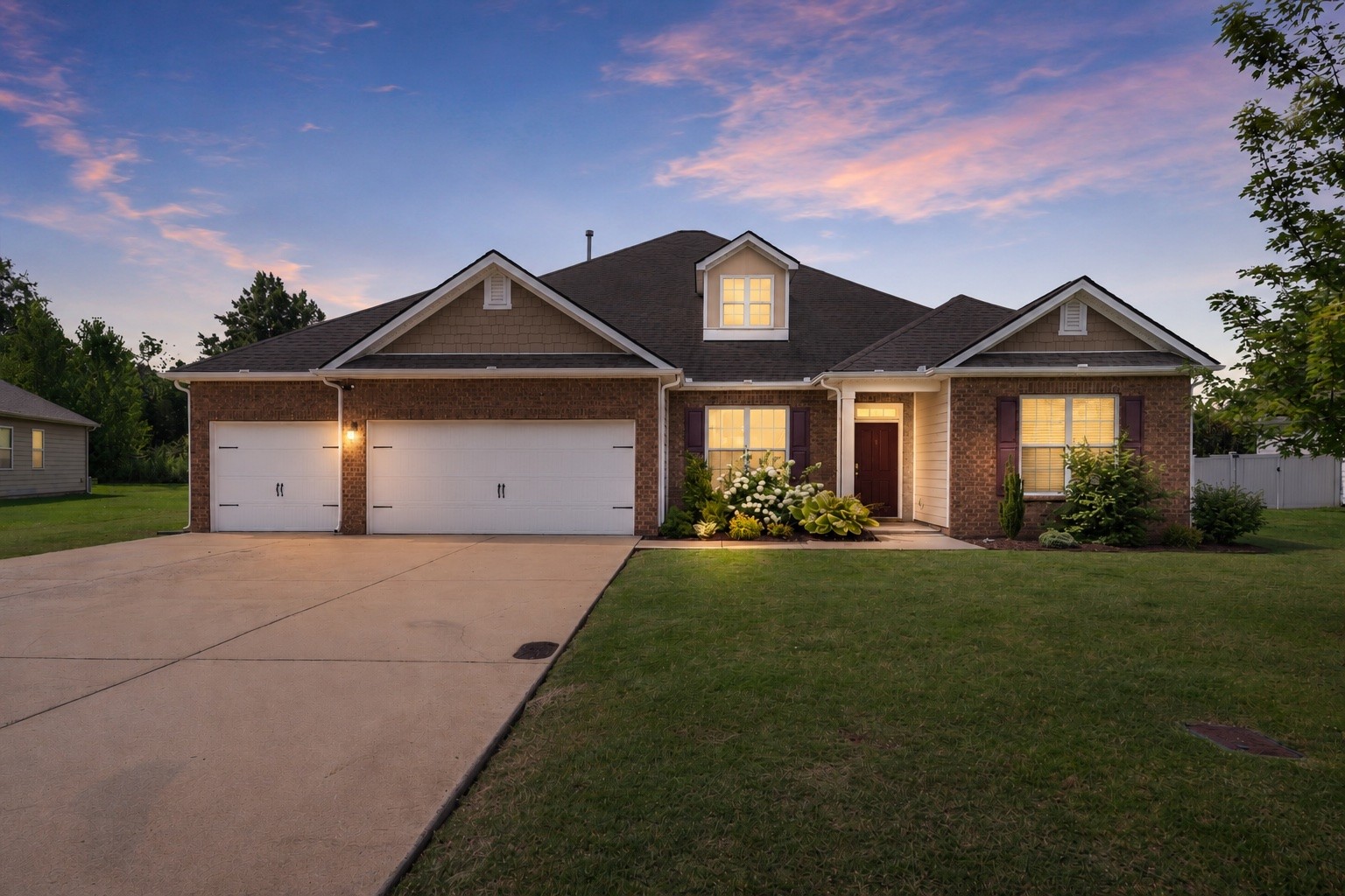 1016 Webbs Retreat Ln, Murfreesboro, TN 37128