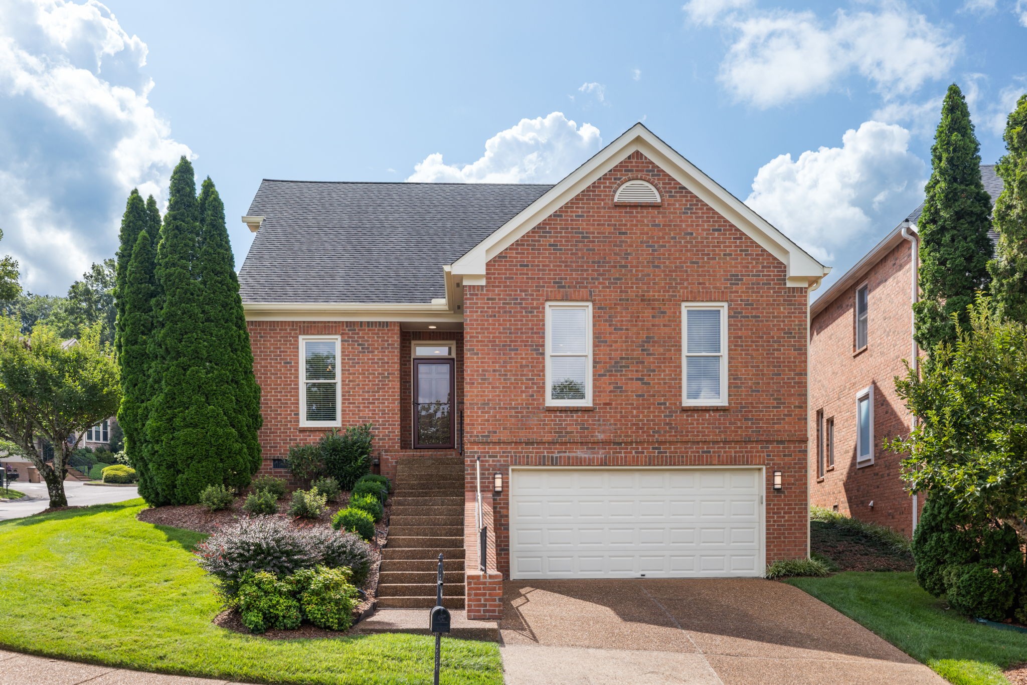 608 Cherry Glen Cir, Nashville, TN 37215