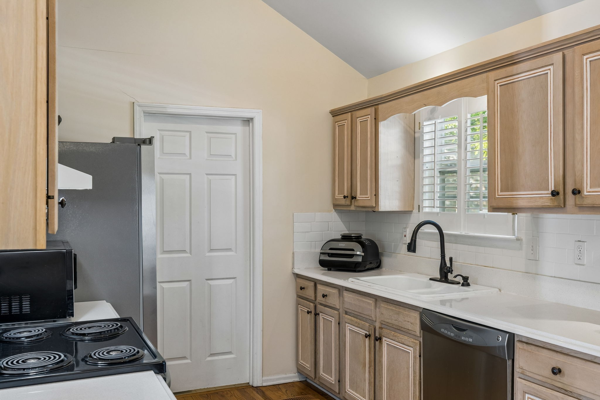 7128 Catherine Dr, Fairview, TN 37062