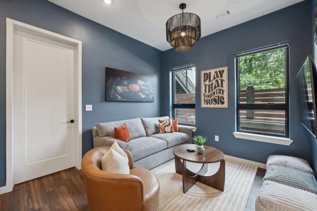 1014 16th Ave S #104, Nashville, TN 37212