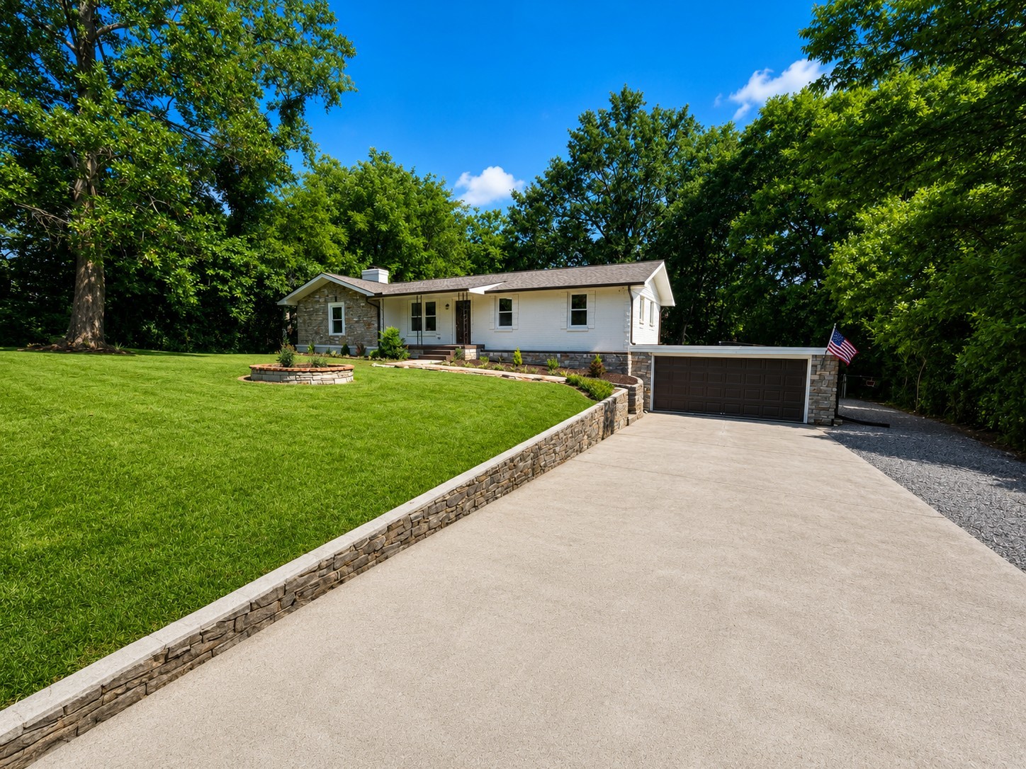 108 Hickory Hills Dr, Hendersonville, TN 37075