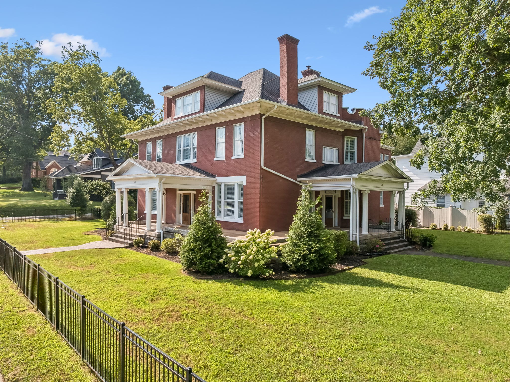 310 W 6th St, Columbia, TN 38401