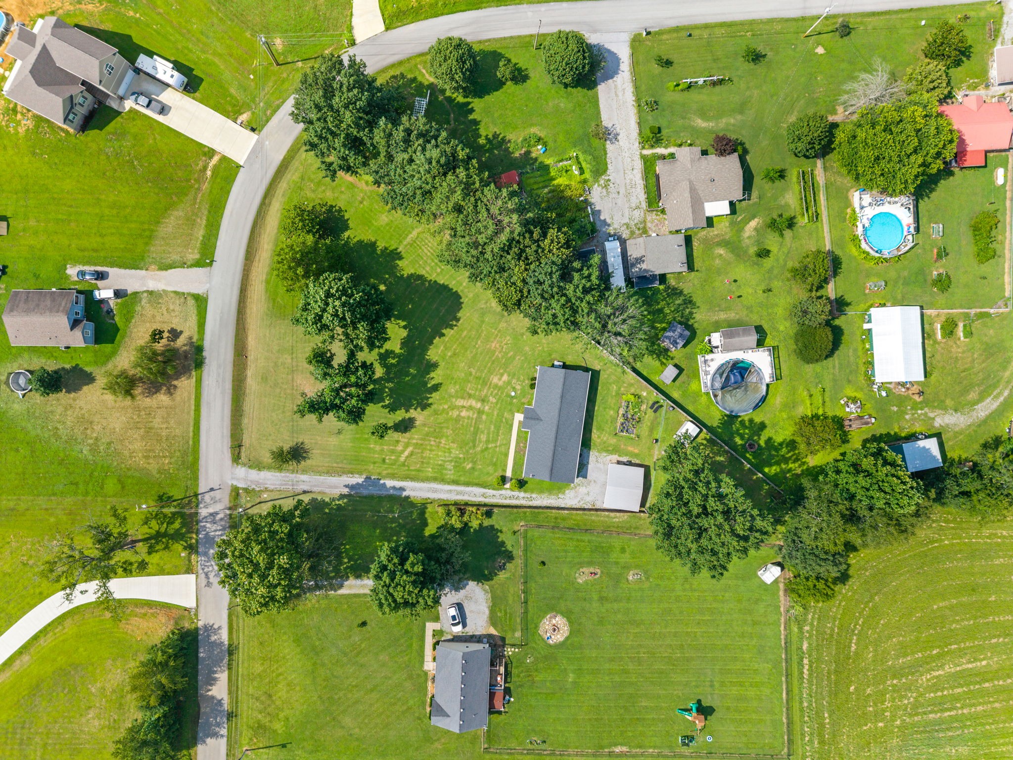 1931 Blue Bird Dr, Pleasant View, TN 37146
