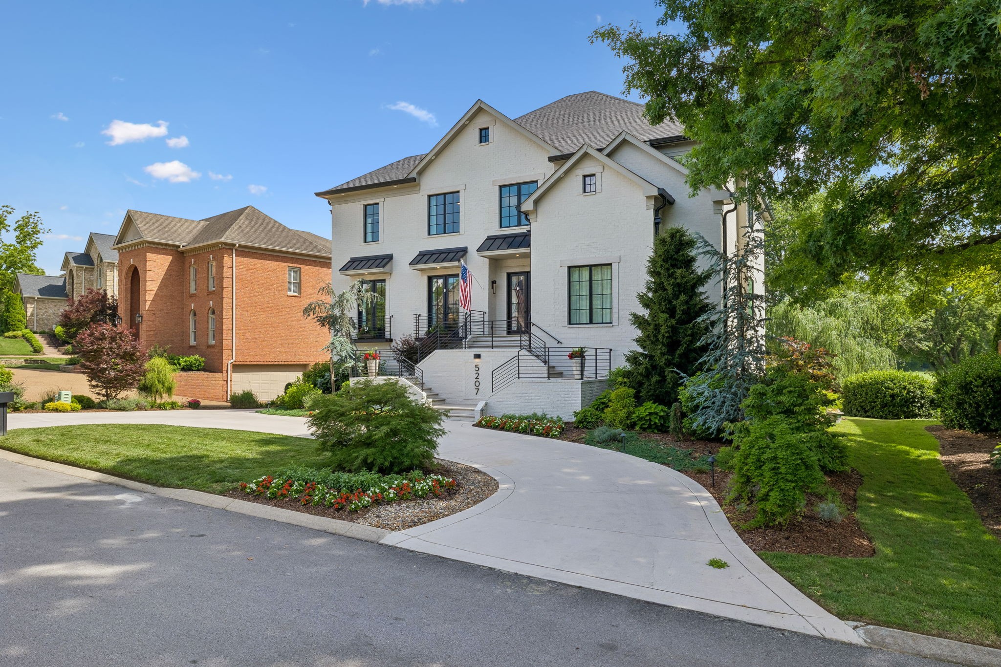 5207 Country Club Dr, Brentwood, TN 37027
