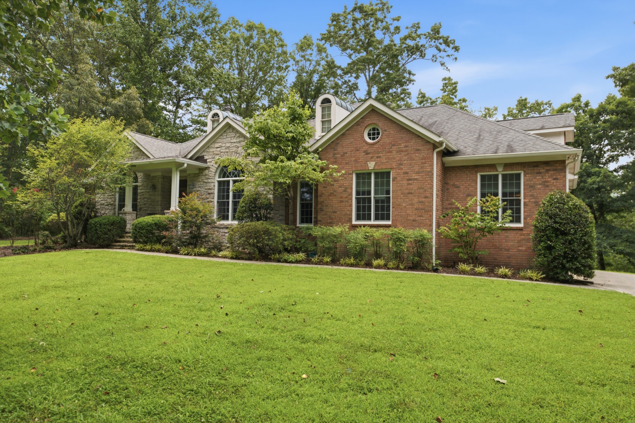 105 Fox Hunt Pt, Nashville, TN 37221